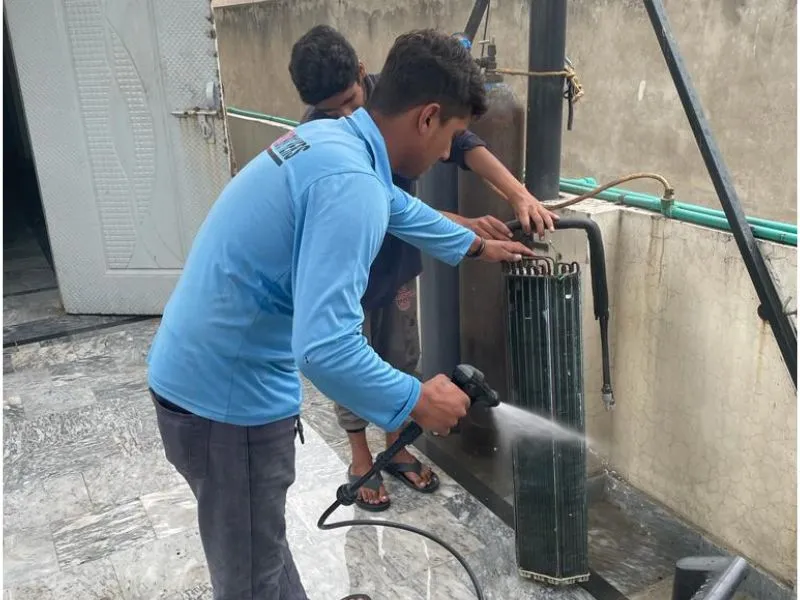 Professional split AC installation and servicing